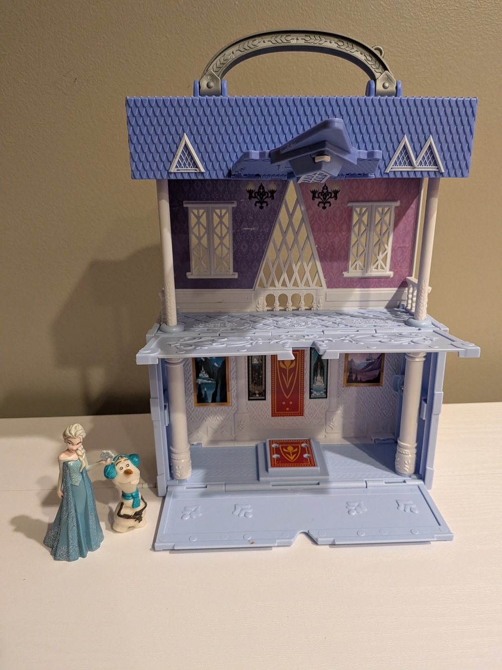 Disney Frozen 2 Pop Adventures Arendelle Castle Playset With Handle